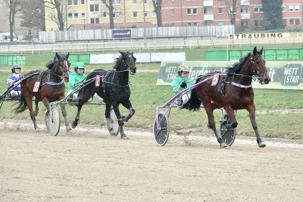 Mit Neuerscheinung Dafna sammelt Dr. Marie Lindinger den ersten von insgesamt drei wichtigen Punkten im Kampf um das deutsche Amateurfahrerchampionat.